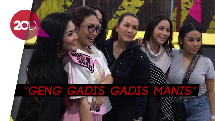 Akrab dengan Geng Artis Lain, Ayu Dewi Mau Buat Geng Lagi?