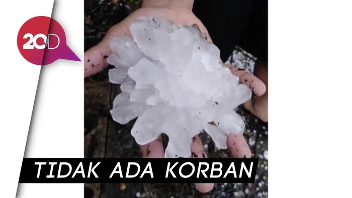Wah! Texas Diguyur Hujan Es Sebesar Bola Bisbol