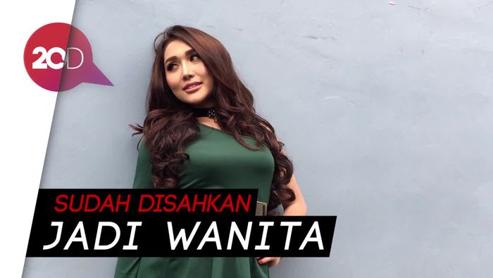 Kisah Lucinta Luna, Operasi Kelamin hingga Sayembara Rp 1 Miliar