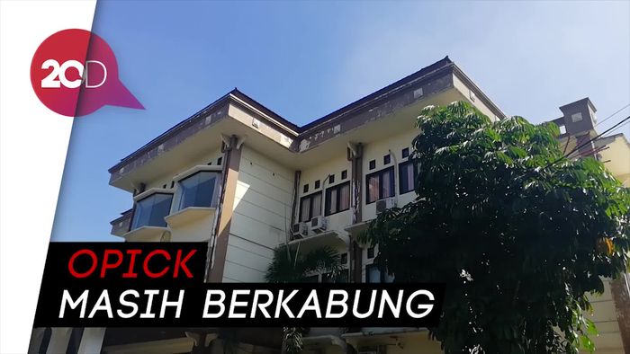 Benarkah Opick Punya Istri Ketiga?