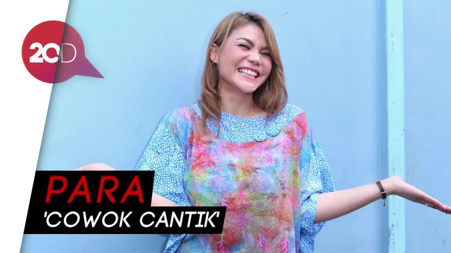 Paranormal Ini Ungkap Lucinta Luna-DJ Butterfly Cowok Cantik