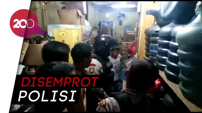 Duh.. Warung Ini Kepergok Saat Jual Miras ke Pelajar