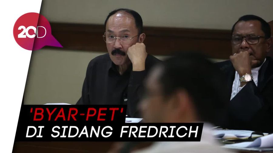Fredrich Cecar Saksi di Sidang dan Tiba-tiba Lampu Mati