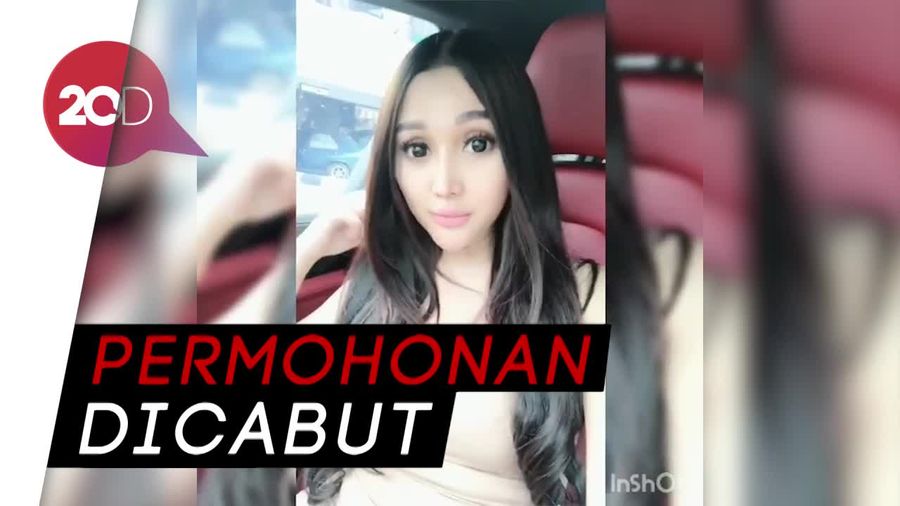 Waduh! Lucinta Luna Ternyata Masih Laki-laki