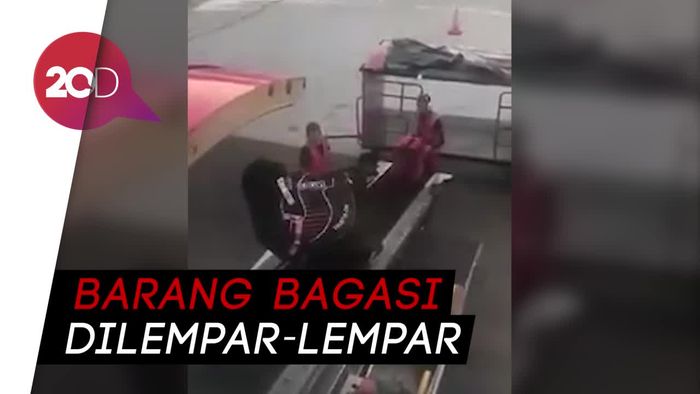 Viral Video Barang Penumpang Dilempar, Bos AirAsia Minta Maaf