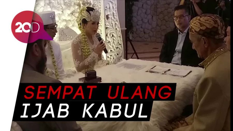Sah! Poppy Sovia Dinikahi Oki