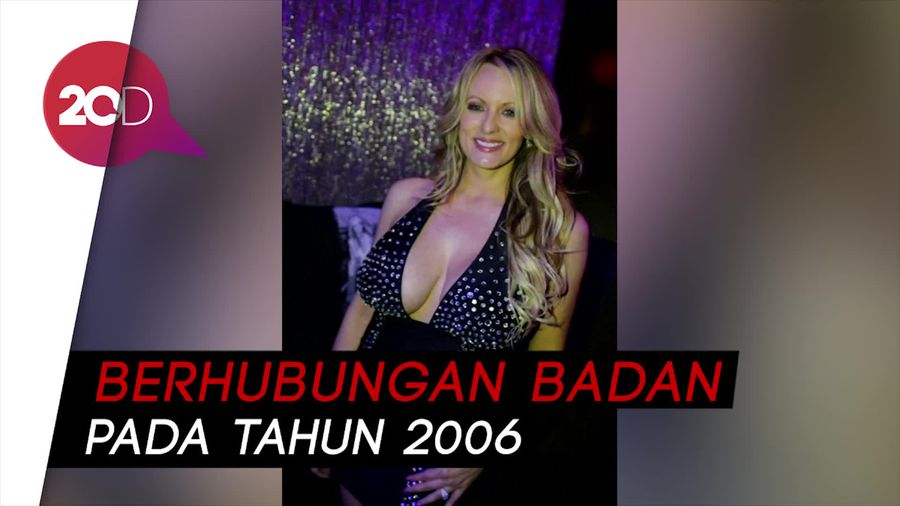 Bintang Porno Ini Ungkap Kedekatannya dengan Donald Trump