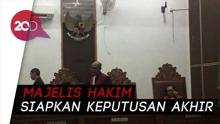Sidang Gatot Brajamusti Ditunda Lagi, Hakim Tegur JPU