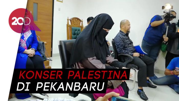 Opick Tak Datang ke Sidang Cerai, Dian Rositaningrum Kecewa