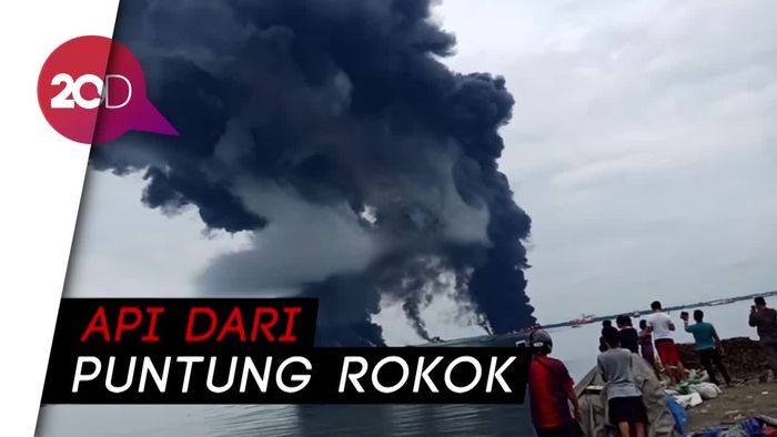 Video Minyak Tumpah Terbakar di Perairan Balikpapan