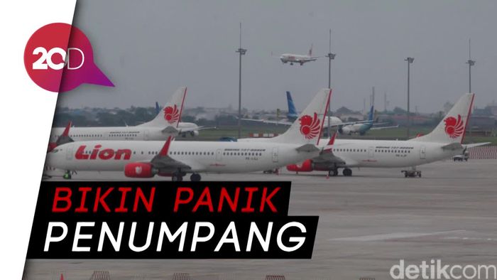 Pesawat Lion Air Mendarat Darurat di Palembang