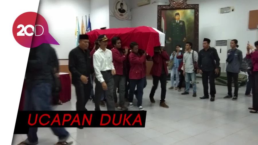Kediaman Rachmawati Dipenuhi Karangan Bunga