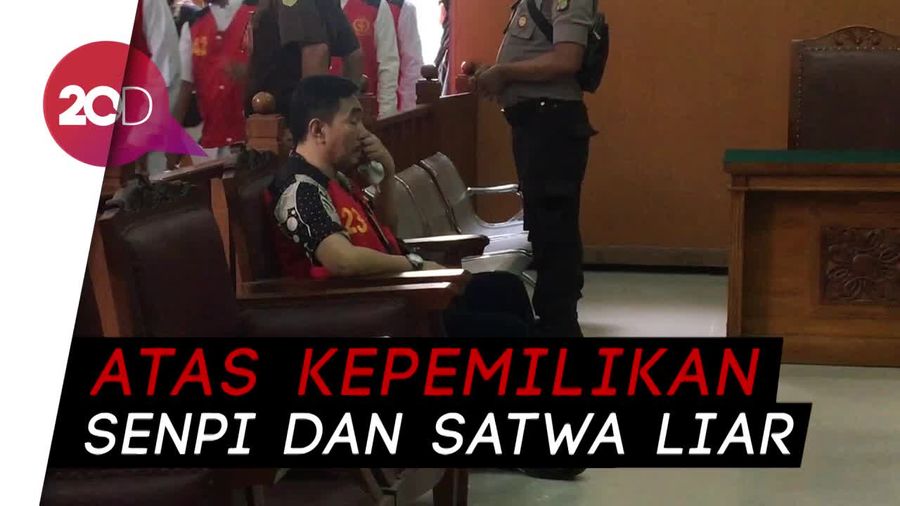 Gatot Brajamusti Dituntut 3 Tahun Penjara