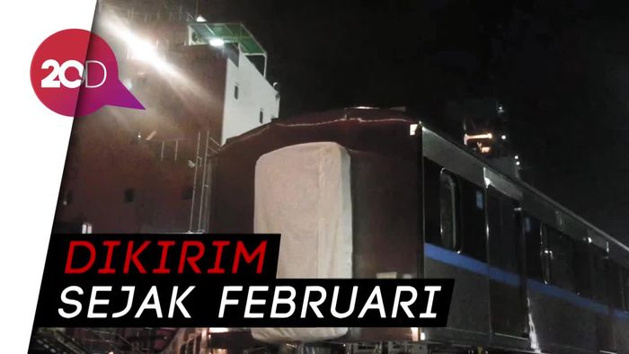 12 Gerbong MRT dari Jepang Tiba di Jakarta