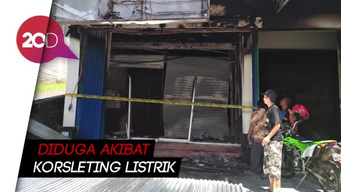 Kantor Teras BRI di Trenggalek Ludes Dilahap Api