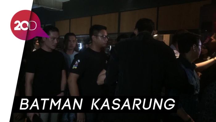 Ramai! Pengunjung Siap Nonton Konser 25 Tahun Iwa K Bermusik