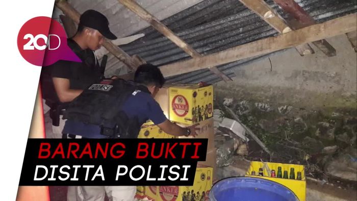 Melihat Jeroan Rumah Pembuat Miras Oplosan di Jaktim