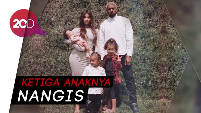 Curhat di Balik Foto Pertama Keluarga Kim Kardashian