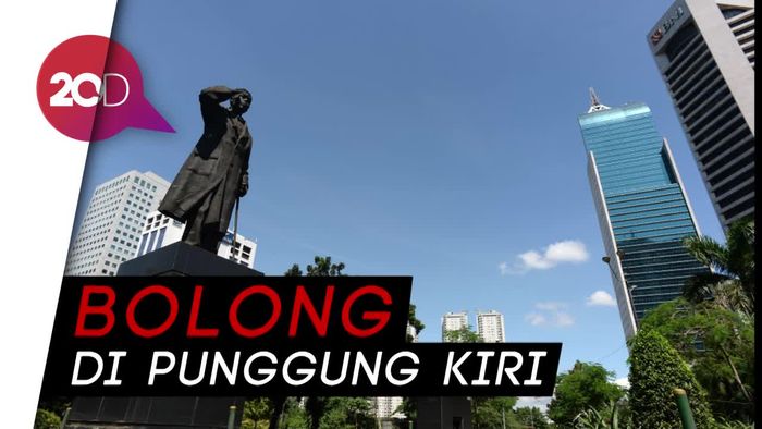 Penampakan Patung Sudirman yang Bolong dari Udara
