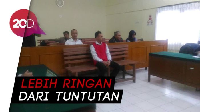 Bos Saracen Divonis 10 Bulan Penjara