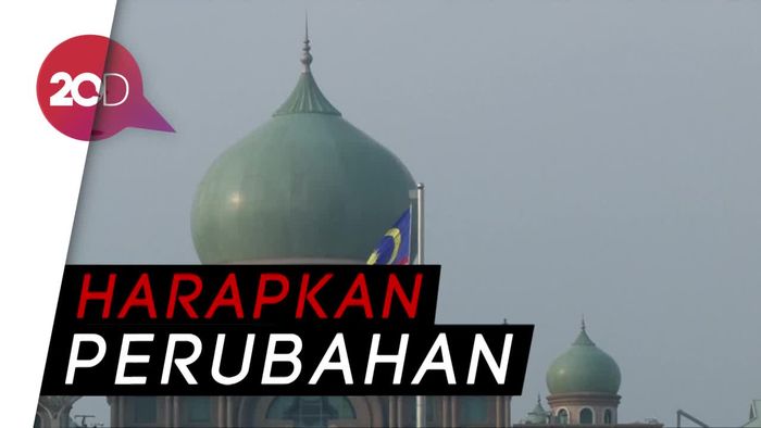 Komentar Warga soal Pembubaran Parlemen Malaysia