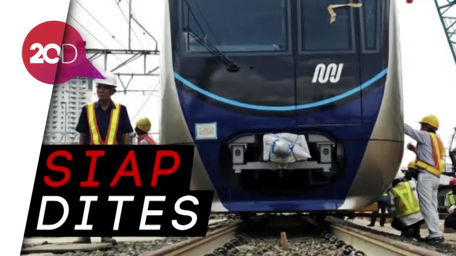 Akhirnya Kereta MRT Menapak di Rel Lebak Bulus