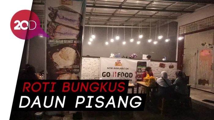 Sensasi Unik dan Nikmat Makan Pepes Roti Bakar