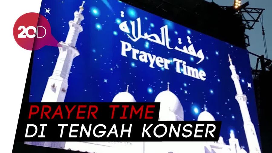 Beri Waktu Fans Salat, Konser SMTOWN Dubai Berhenti Sejenak