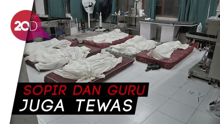 Nahas! Bus Sekolah Jatuh ke Jurang dan Tewaskan 30 Siswa