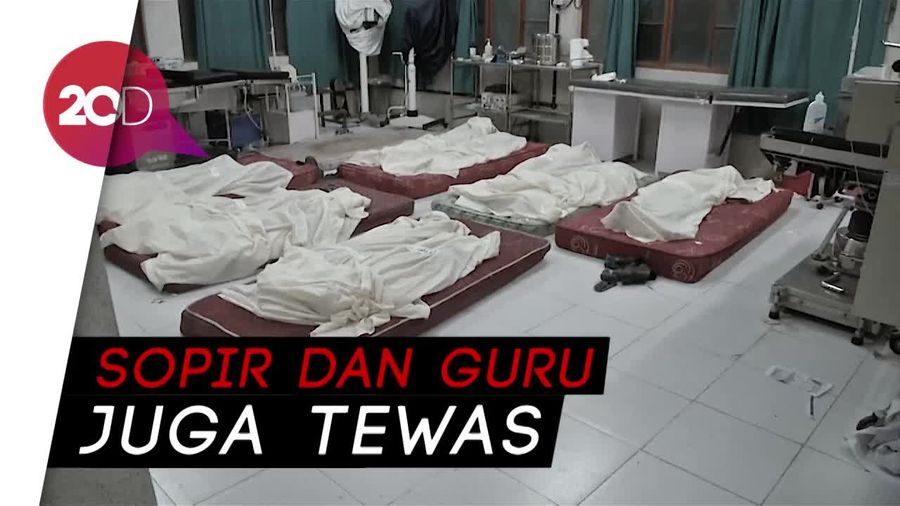 Nahas! Bus Sekolah Jatuh ke Jurang dan Tewaskan 30 Siswa