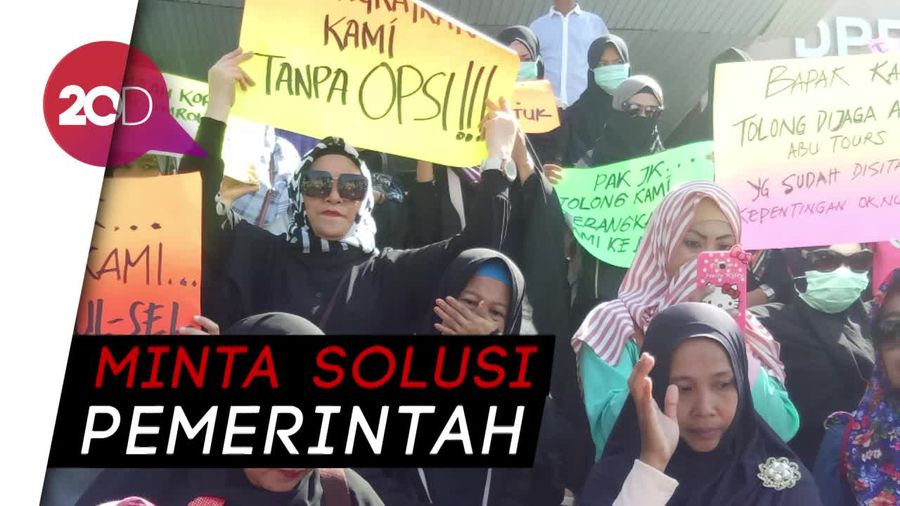 Jeritan Hati Para Agen Abu Tours saat Unjuk Rasa di Sulsel   