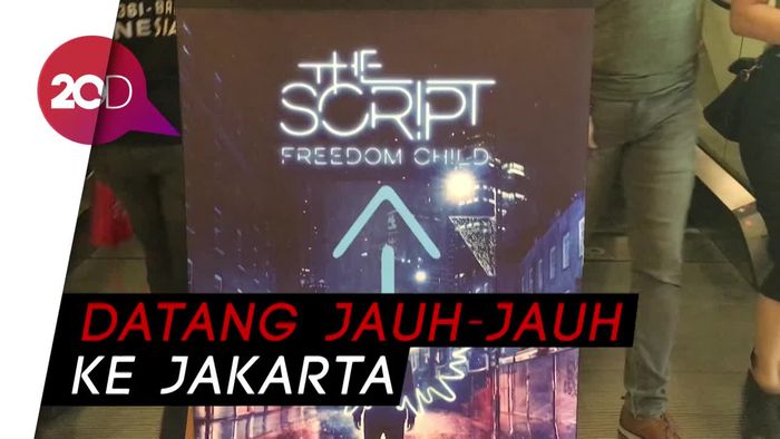 Penggemar Antusias Banget Mau Nonton Konser The Script