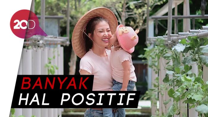 Sarwendah Dekatkan Anak dengan Alam