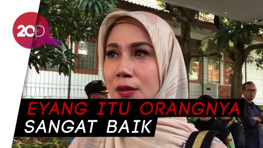 Tangis Marini Zumarnis Kenang Sosok Amoroso Katamsi