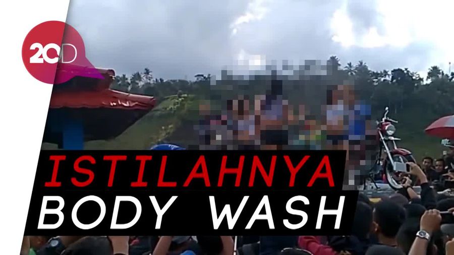 Ini Bukti Joget Erotis di Acara Otomotif Bukan Barang Aneh Ini Bukti Joget Erotis di Acara Otomotif Bukan Barang Aneh