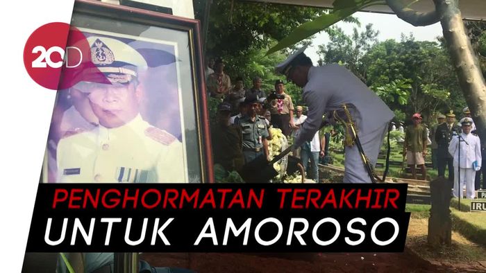 Pemakaman Amoroso Katamsi Dilakukan Secara Militer