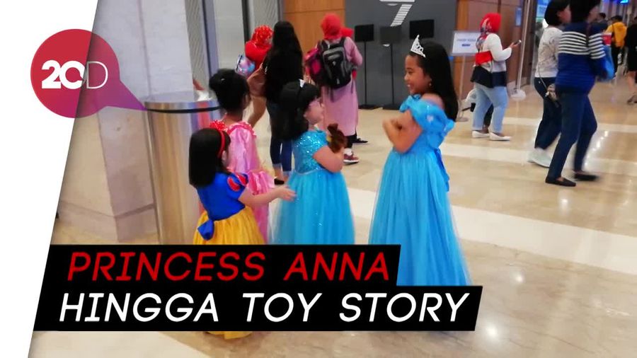 Nonton Disney on Ice, Pengunjung Pakai Kostum Tokoh Disney