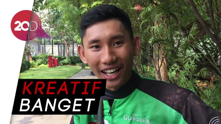 Tegar, Driver Go-Jek yang Kasih Kartu Cinta untuk Penumpang
