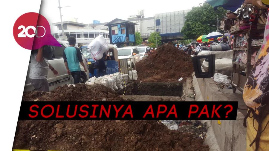 Sandi Sebut Macet Tanah Abang karena Galian Kabel