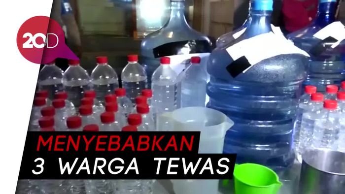 Polisi Tangkap 3 Penjual Miras Oplosan di Surabaya