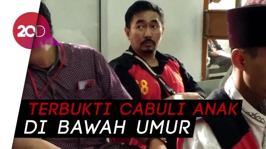 Gatot Brajamusti Divonis 9 Tahun Penjara