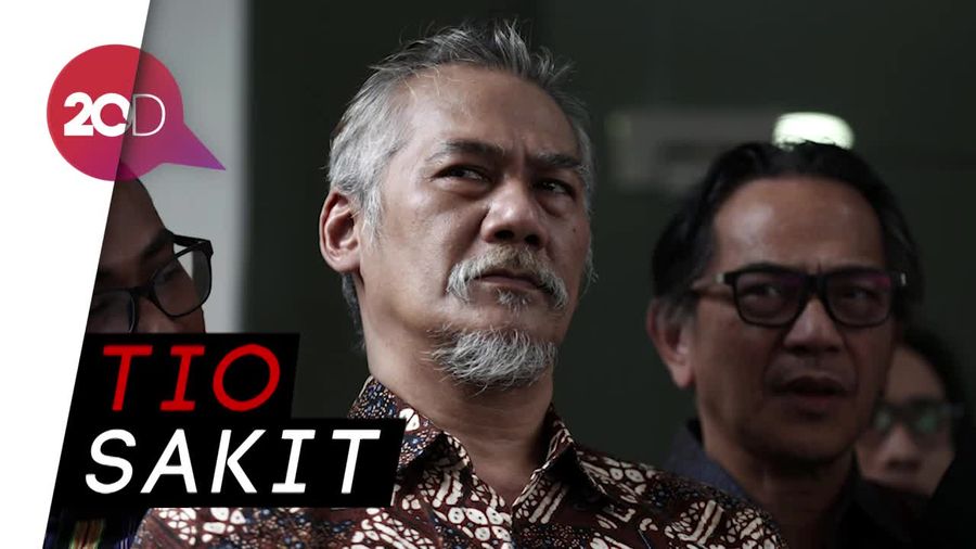 Sidang Perdana Tio Pakusadewo Ditunda