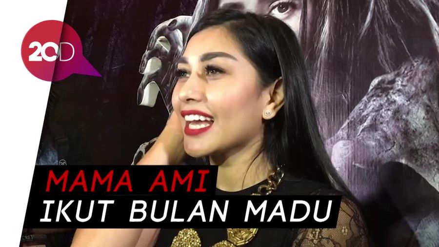 Bulan Madu dengan Jeje Govinda, Syahnaz Ditemani Mama