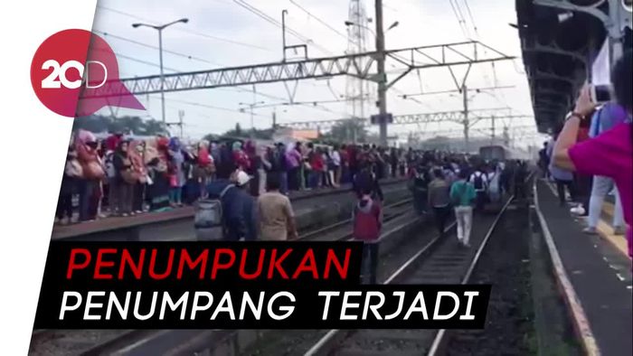 Stasiun Bogor Pagi Ini