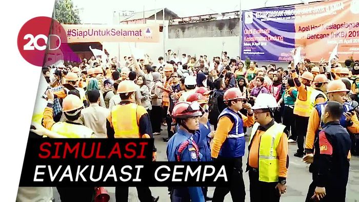Saat Ratusan Pegawai BNPB Berhamburan Keluar Gedung
