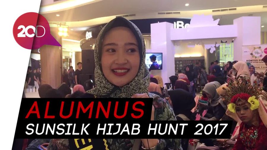 Aisyah, Juara II Sunsilk Hijab Hunt 2017 Bersalawat di Depan Para Peserta