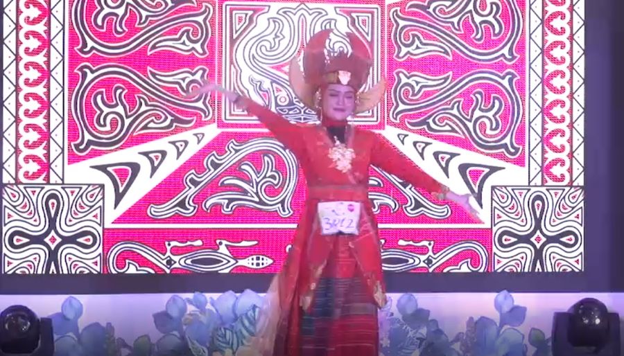 20 Besar Medan- Lihainya Sepkriyanti Yulanda Menari Tarian Batak Toba
