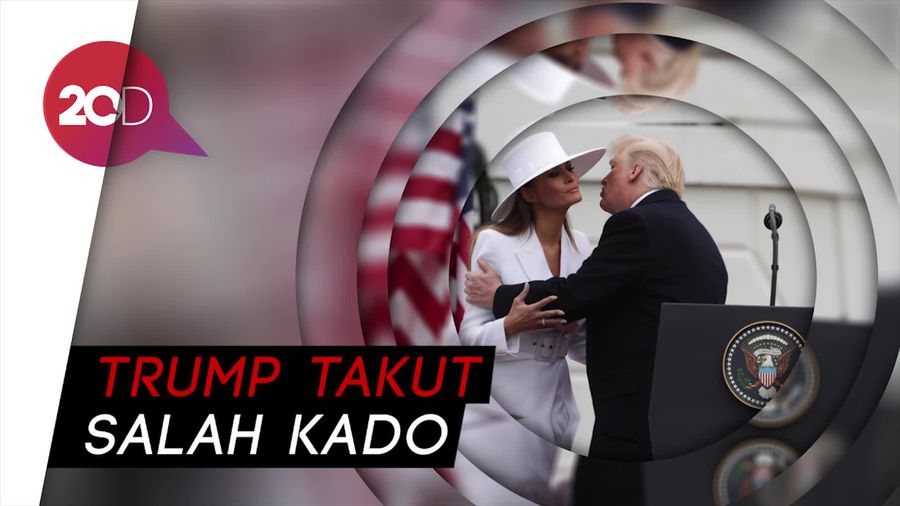 Melania Trump Ultah,  Donald Trump Tak Beri Kado!