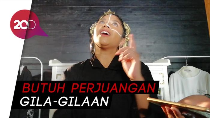 Main Film, Putri Ruth Sahanaya Sangat Bersyukur