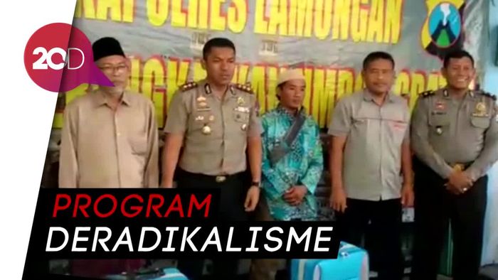 Mantan Narapidana Teroris Berangkat Umrah